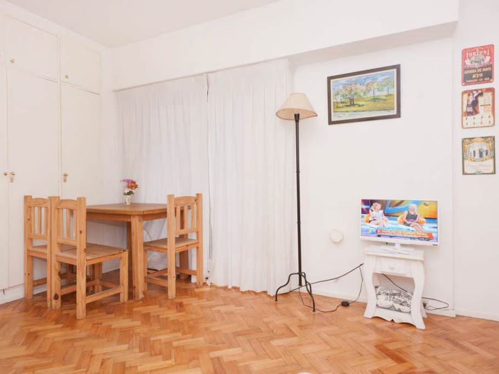 Ideally located studio in Recoleta
